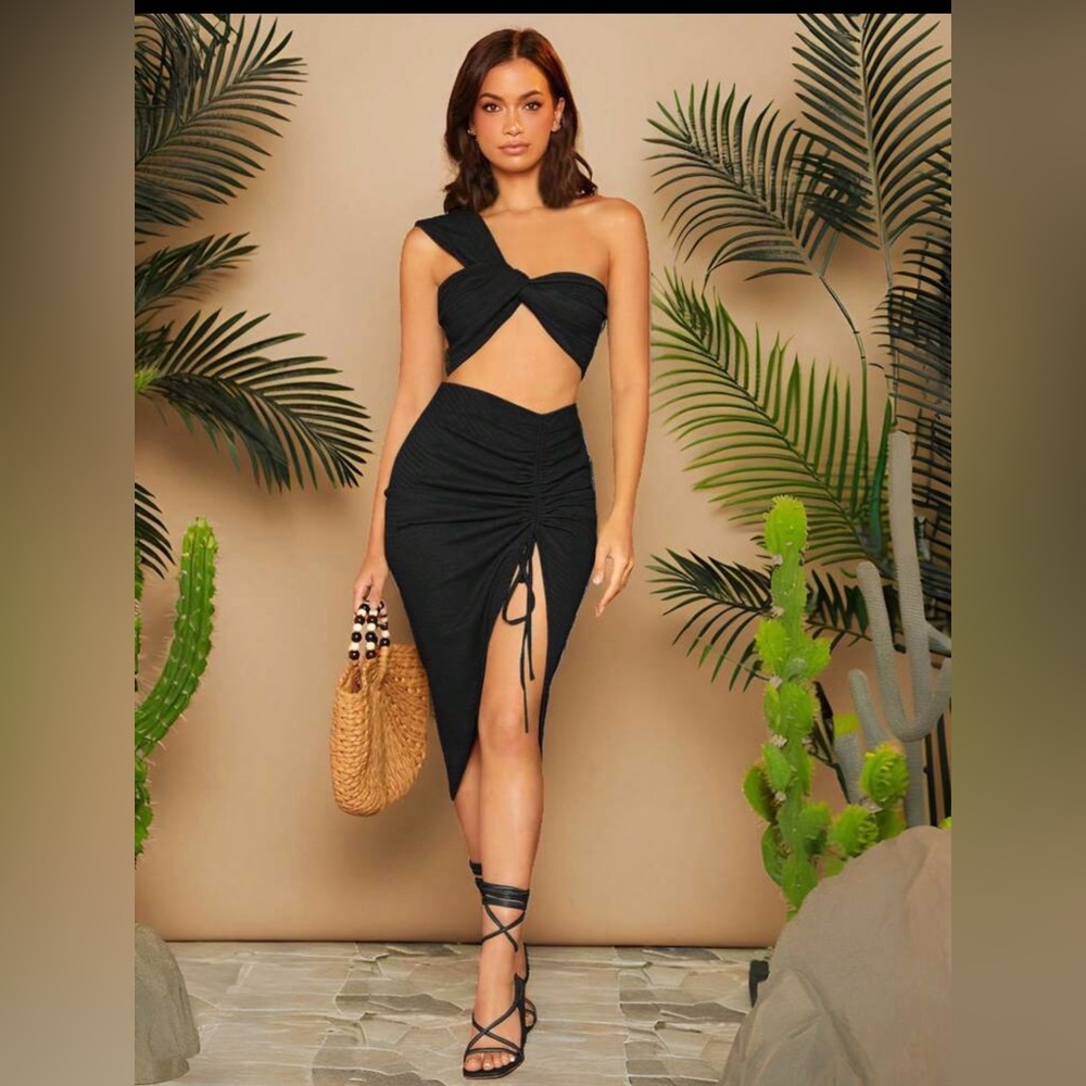 SHEIN Black One-Shoulder Cutout 2 Piece